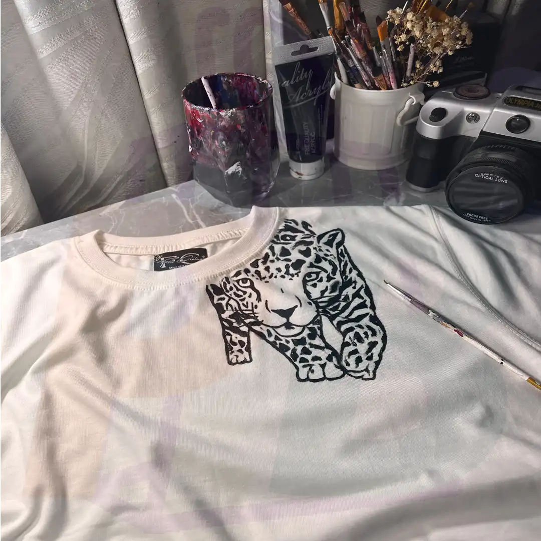 purabazaar sub milain ga heart painted tshirt handmade art 2